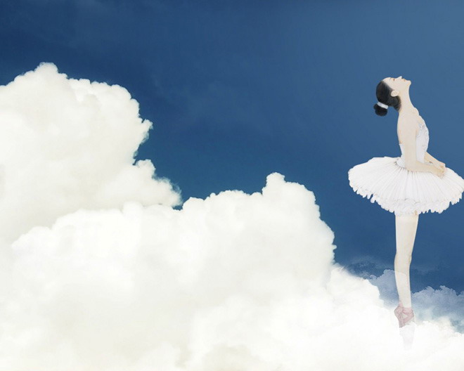 Girl dancing in the sky PPT background picture