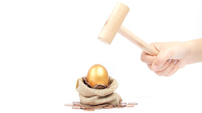 Smashing golden eggs PPT background picture