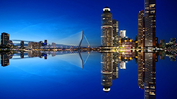 藍色城市夜景幻燈片背景圖片